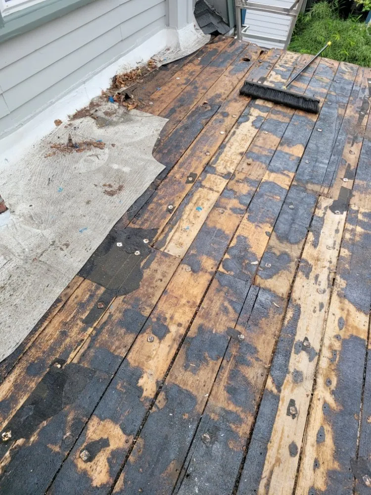 Slide of Major League Roofing