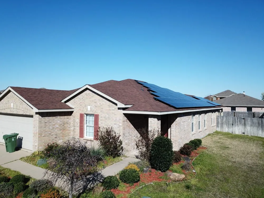 Slide of Makai Roofing Solar