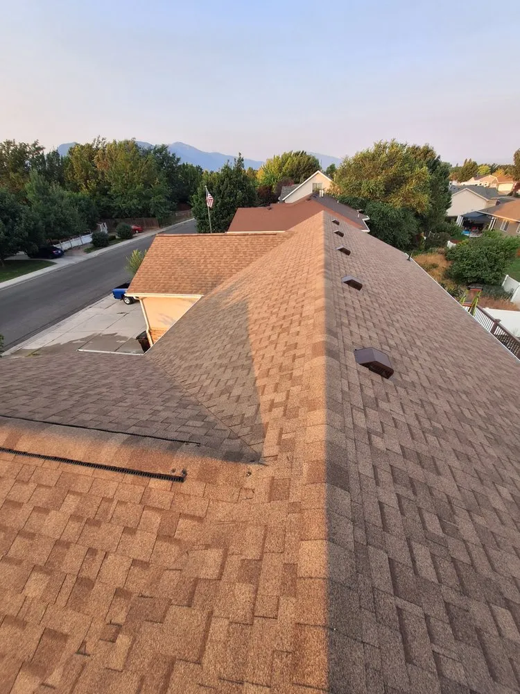 Slide of Makai Roofing Solar