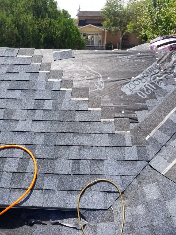 Slide of Mako Roofing And Design