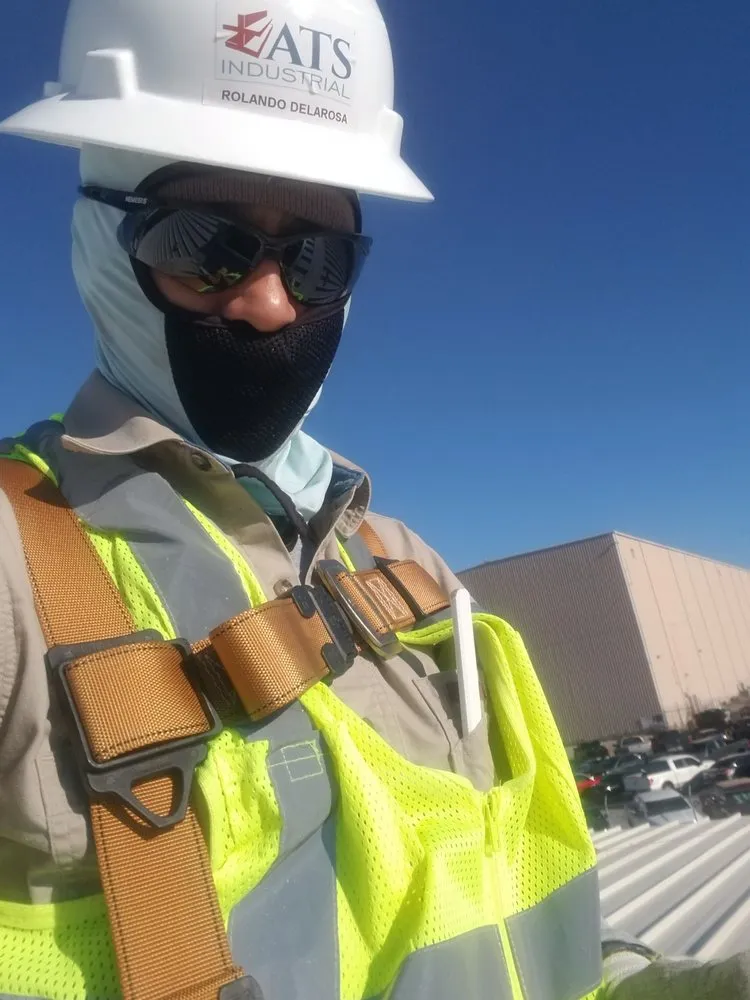 Slide of Mako Roofing And Design