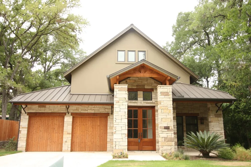 Slide of Malachi Roofing