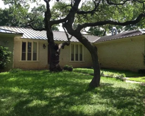 Slide of Malachi Roofing