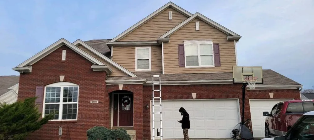 Licensed flat roof repair with free inspection across Old Brownsboro Place, KY - Malik Roofer