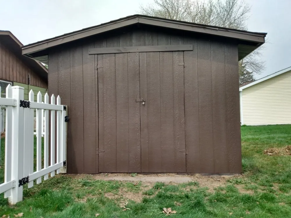 Slide of Mama's Boys