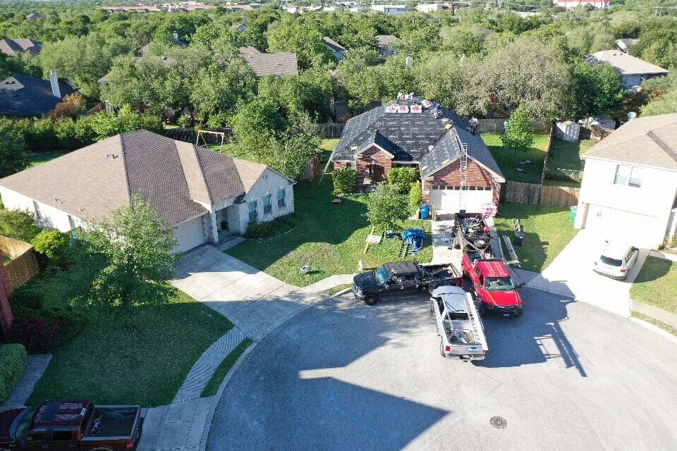 Slide of Mancha Roofing