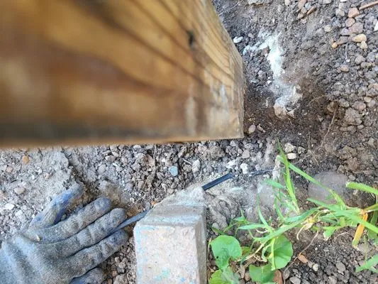 Mandujano's Construction Logo