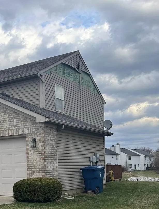 Slide of Manjoa Roofing