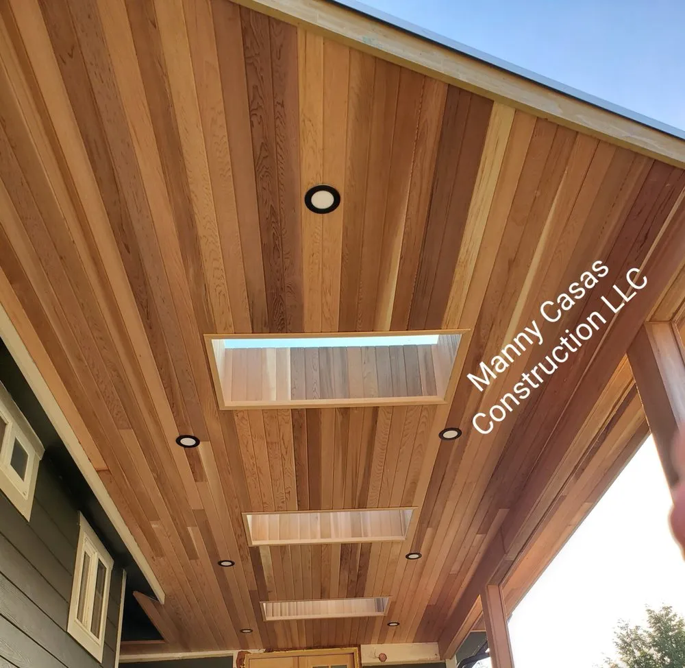 Slide of Manny Casas Construction LLC.