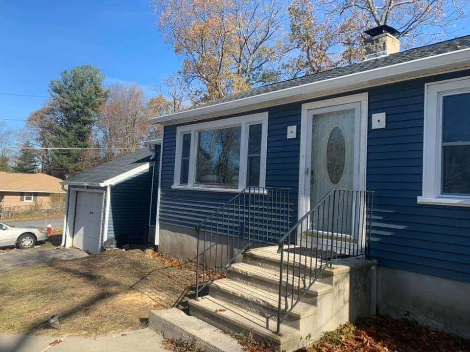 Slide of Manny Gutter Services