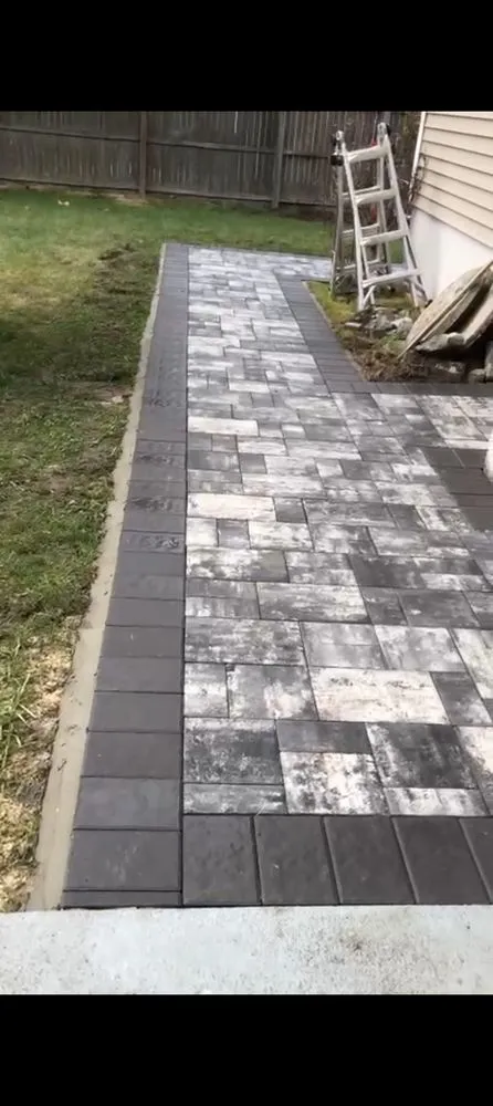 Slide of Mannys Construction