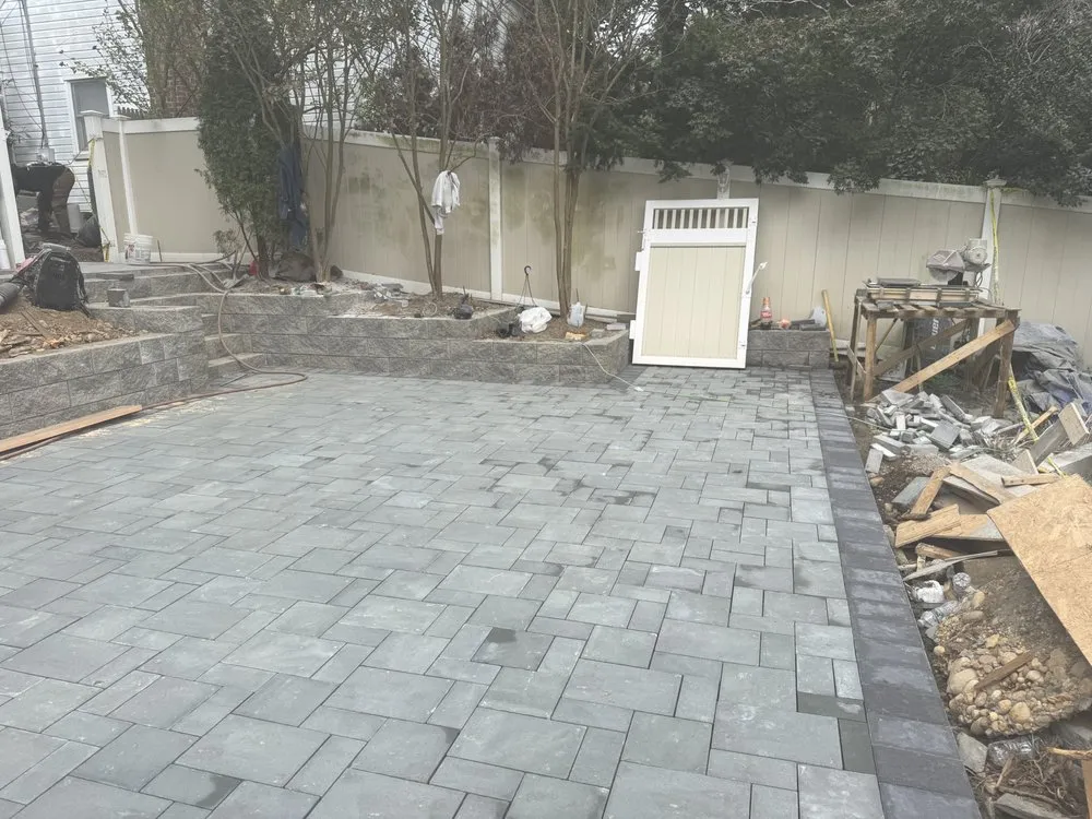 Slide of Mannys Construction