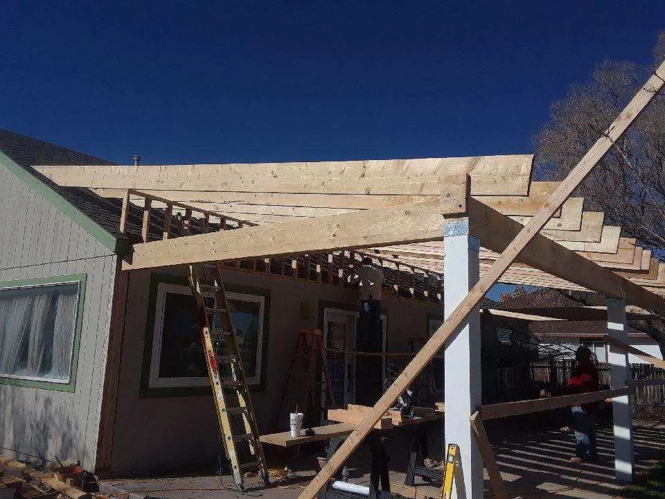 Slide of Manríquez Custom Design