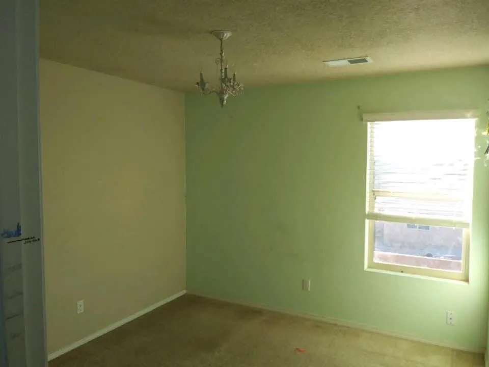 Slide of Manríquez Custom Design