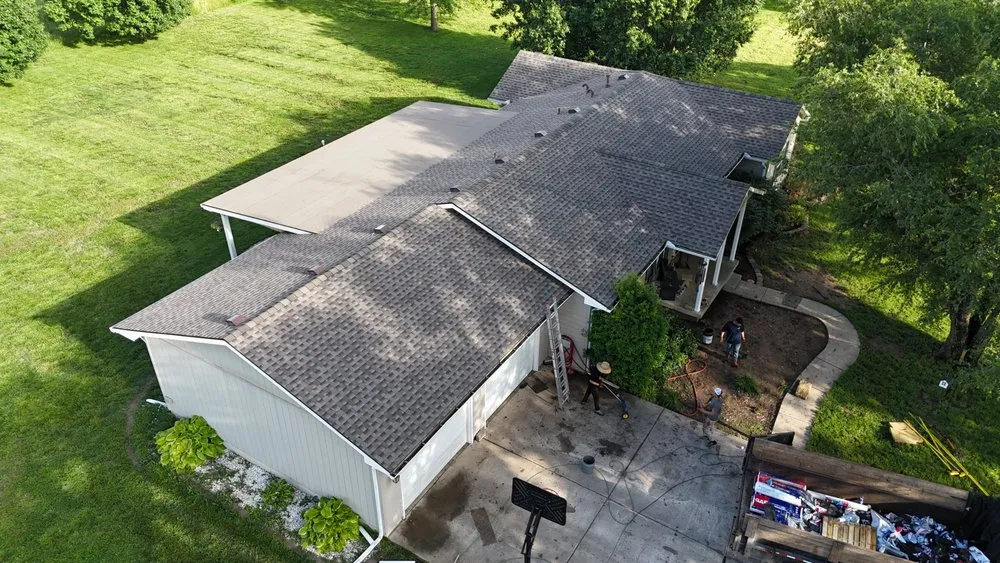 Slide of Manta Roofing & Exteriors