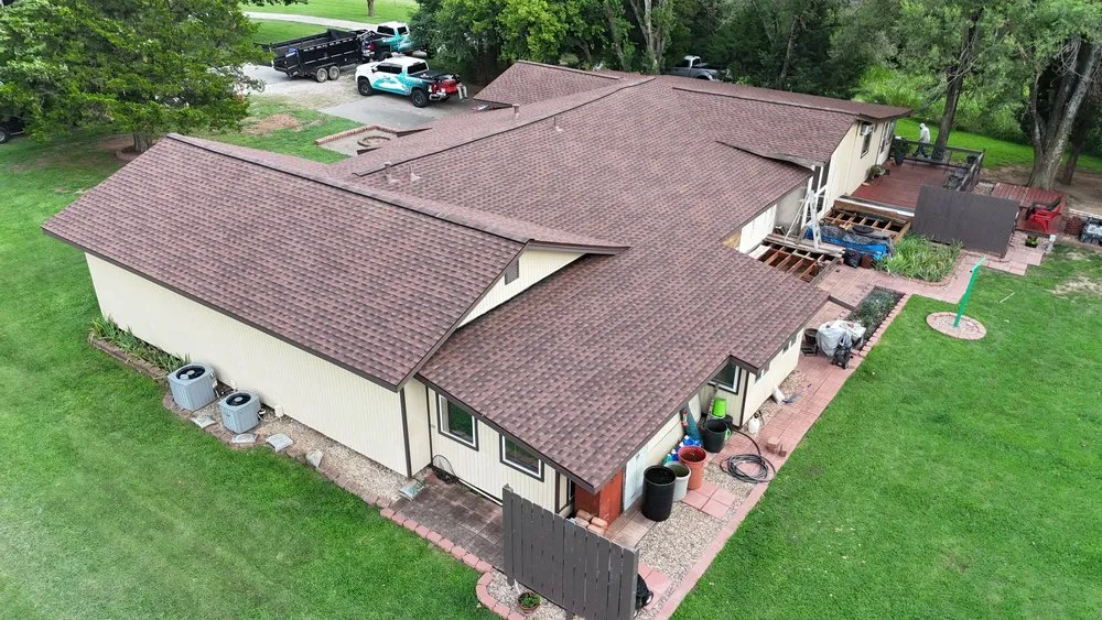 Slide of Manta Roofing & Exteriors