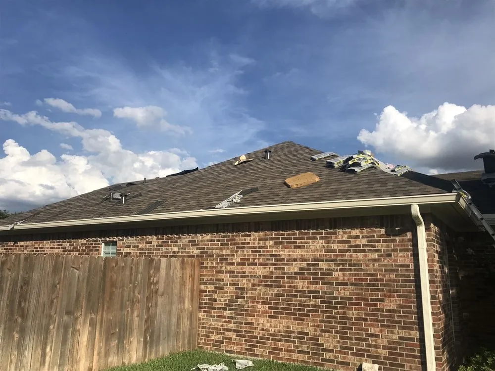 Slide of Manuel Chavez Roofing