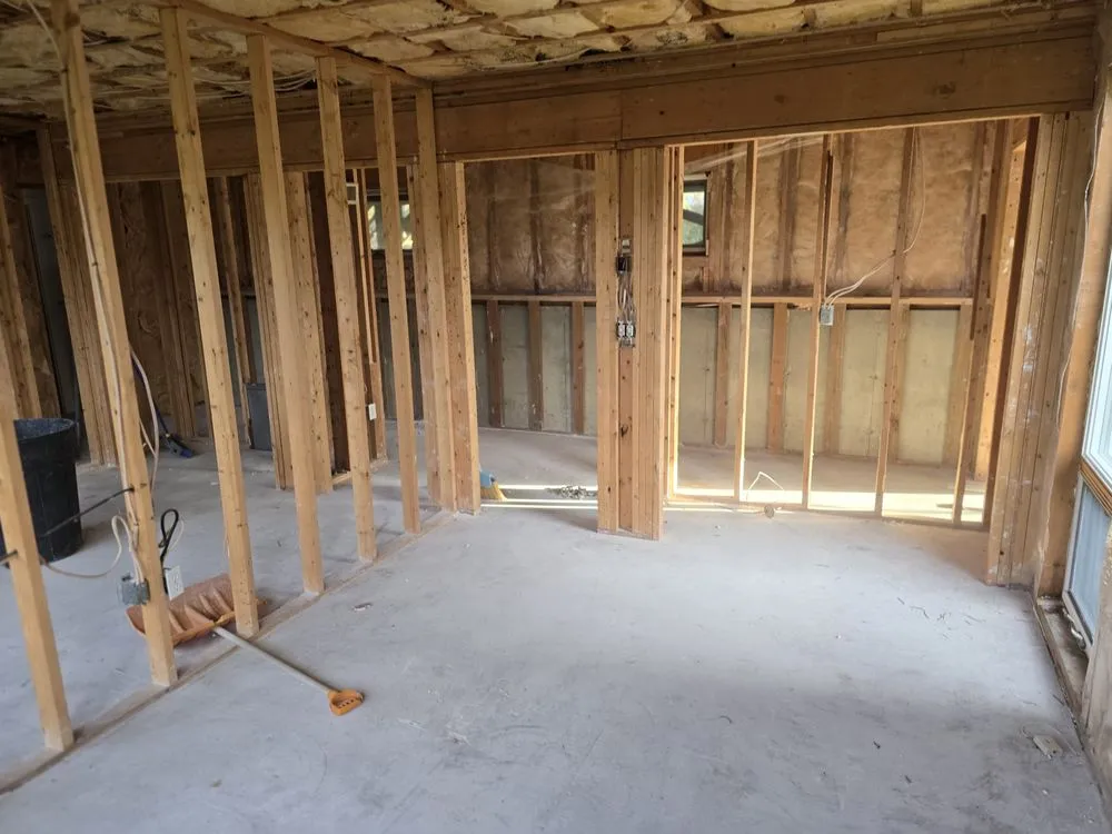 Slide of Manzone Roofing & Construction