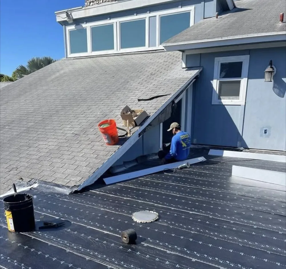 Licensed roof leak repair experts serving Loxahatchee, FL - Map Construction and Design