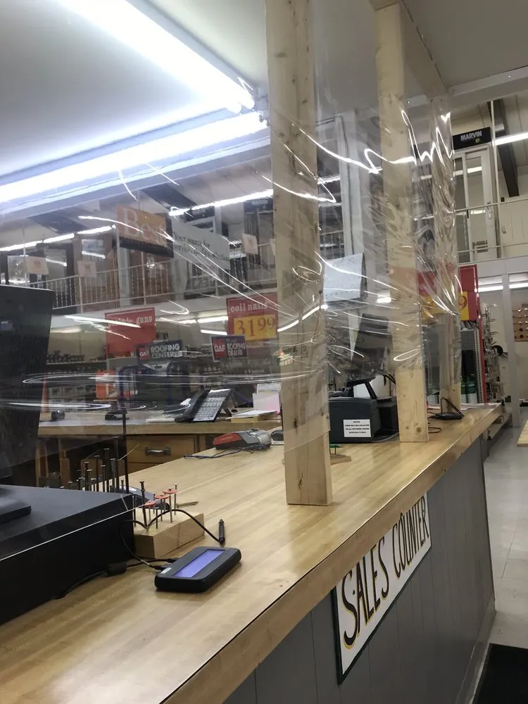 Slide of Maquoketa Do It Best Lumber