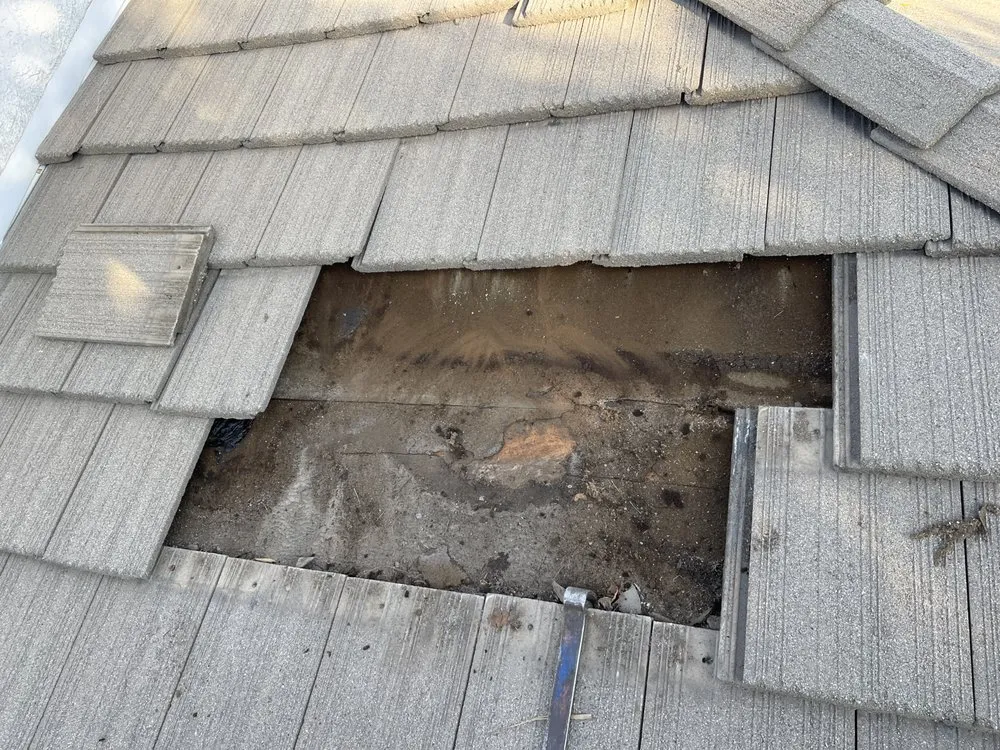 Slide of MAR Roofing