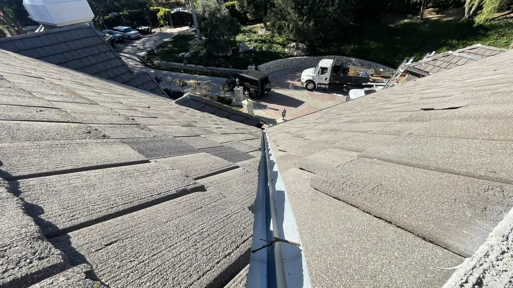 Slide of MAR Roofing