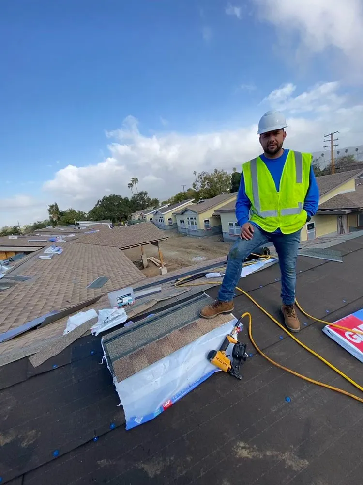 Slide of MAR Roofing