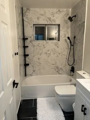 Marc Construction Logo