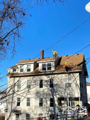 Marengo Roofing Logo