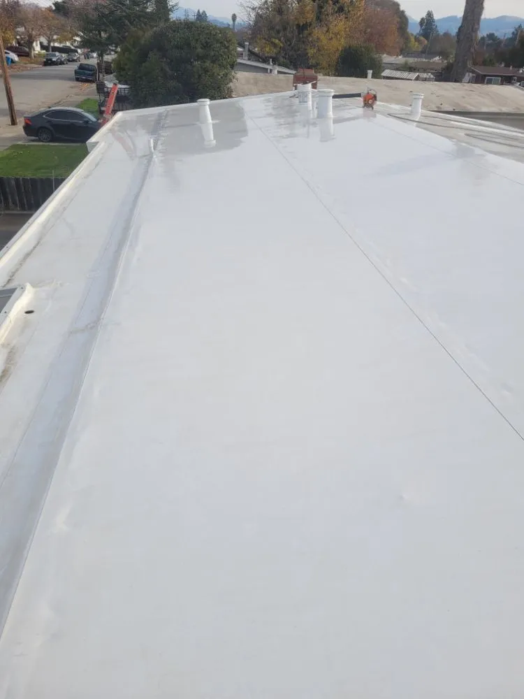 Slide of Mario Contreras Roofing