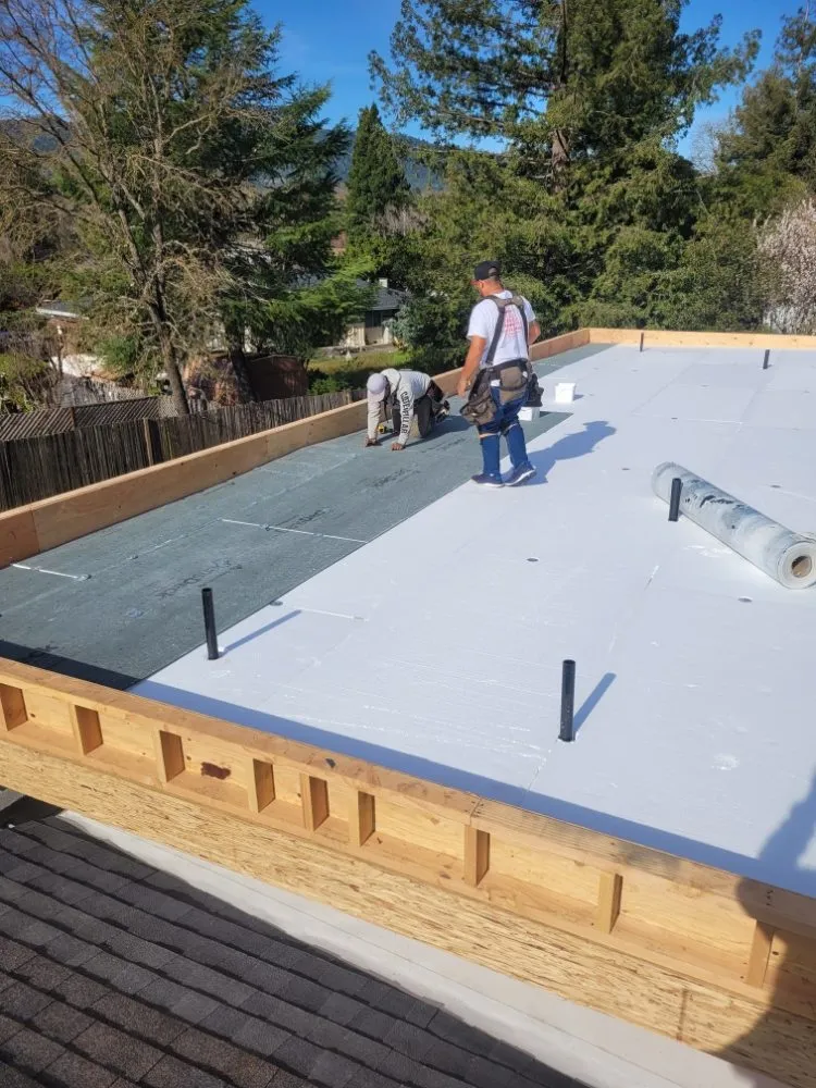 Slide of Mario Contreras Roofing