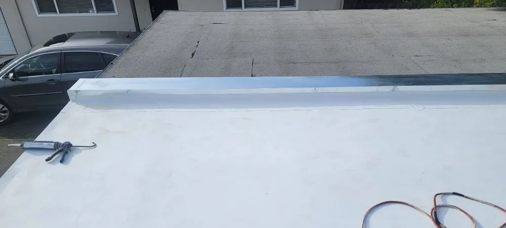 Slide of Mario Contreras Roofing