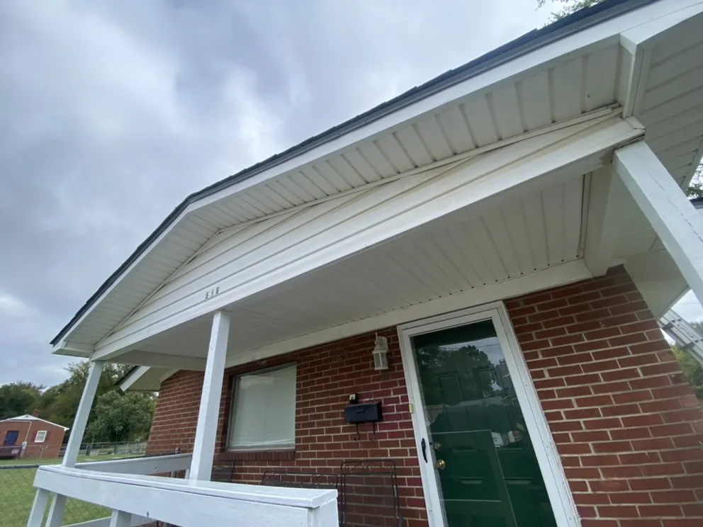 Top-rated roof repair in Kenansville, NC by Marios Pressure Washing and Gutter Cleaning