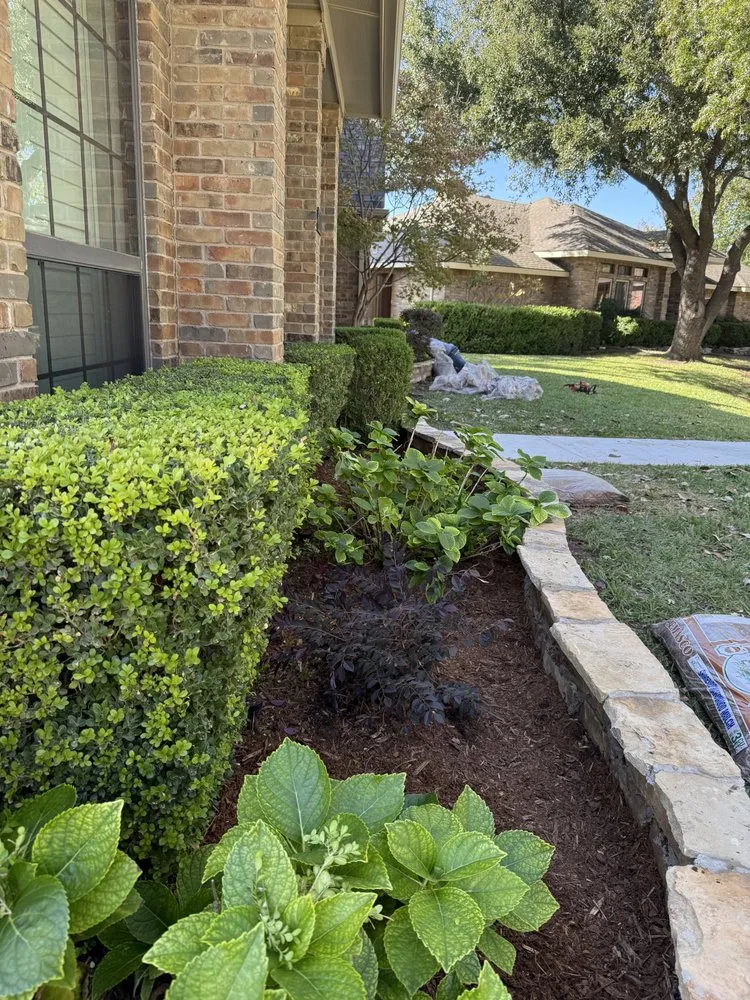 Slide of Mariposa Exteriors