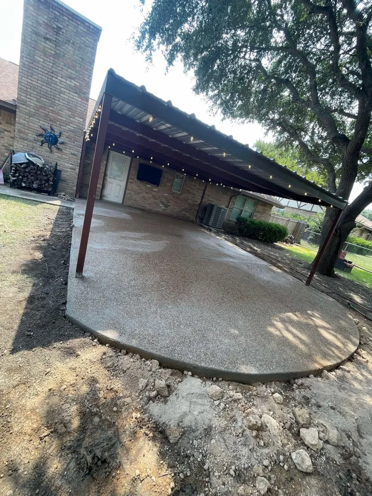 Slide of Mariposa Exteriors