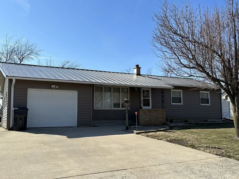 Slide of Mark Alan Roofing & Exteriors