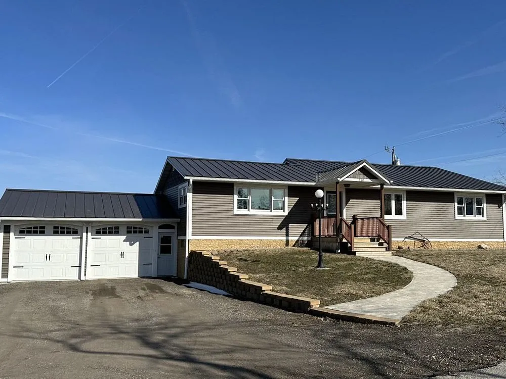 Slide of Mark Alan Roofing & Exteriors