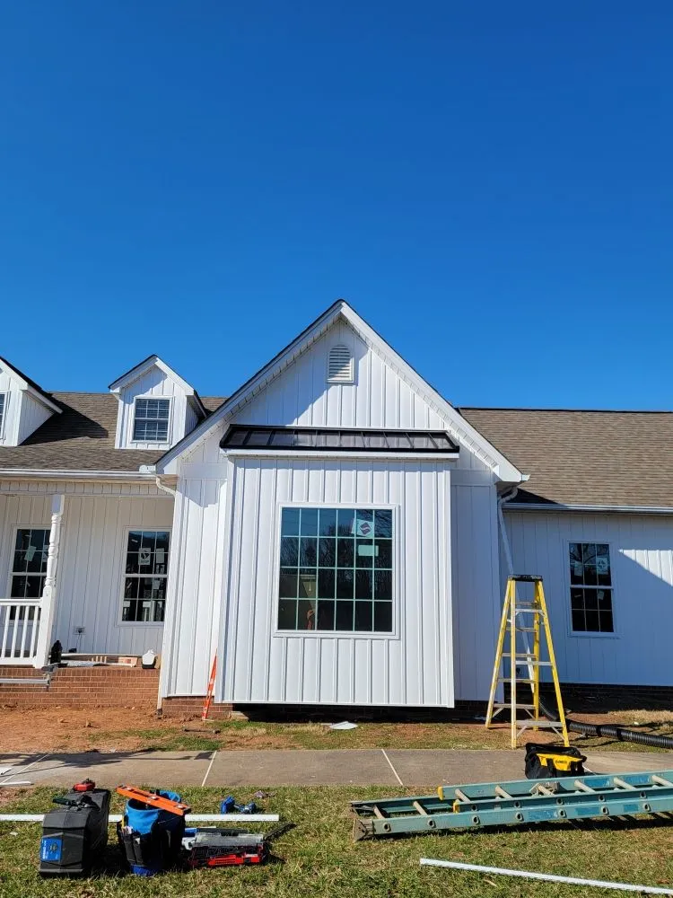 Expert flat roof repair experts serving Pinnacle, NC - Mark Hiatt Construction