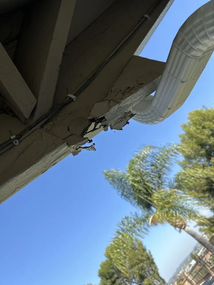 Slide of Markeasy Roofing