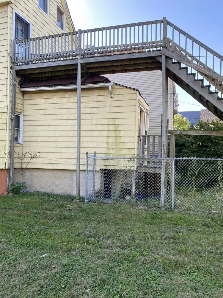 Slide of Marks Roofing and Construction