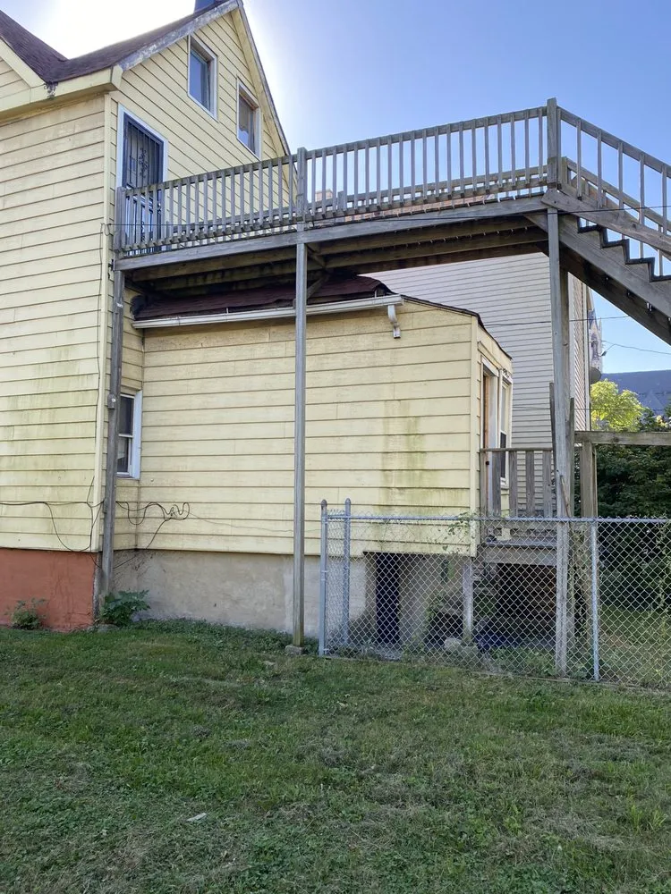 Slide of Marks Roofing and Construction