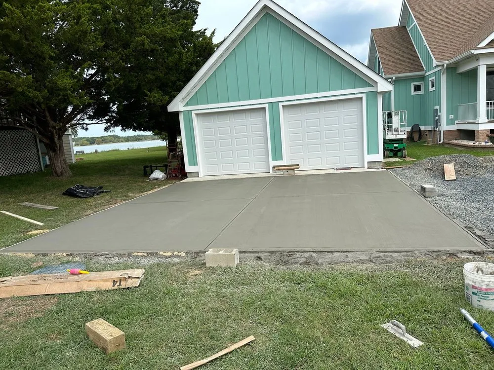 Expert residential roofing service in Greenbush, VA - Marquez Mansory And Construction