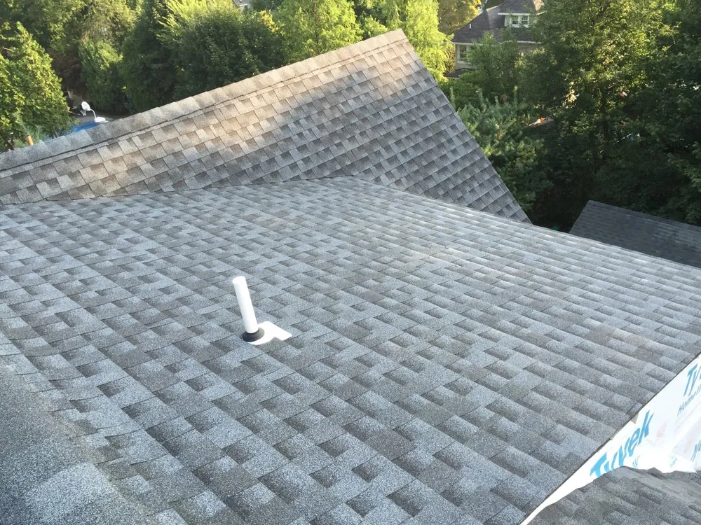 Emergency roof replacement near you in waldwwick, NJ by Marroquin Home