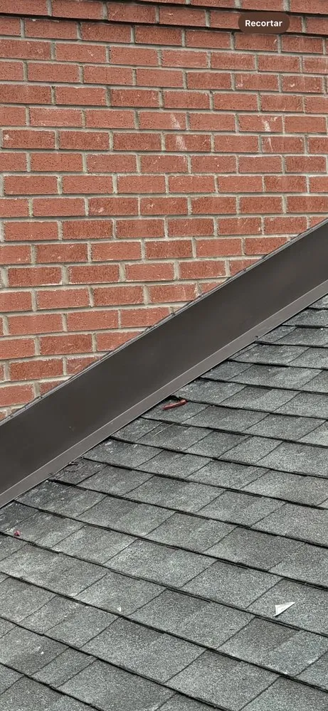 Slide of Marroquines Construction