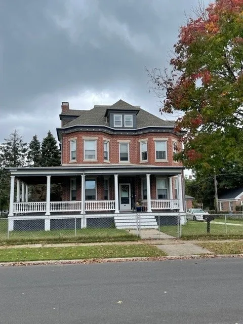 Slide of Marseli Roofing