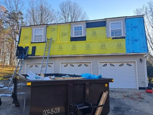 Martinez Merida Roofing  Logo