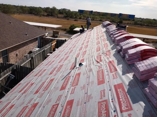 Martinez Roofing and Restoration Logo