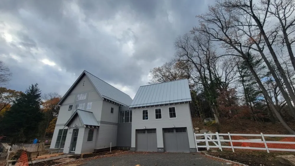 Slide of Marut Home Improvement