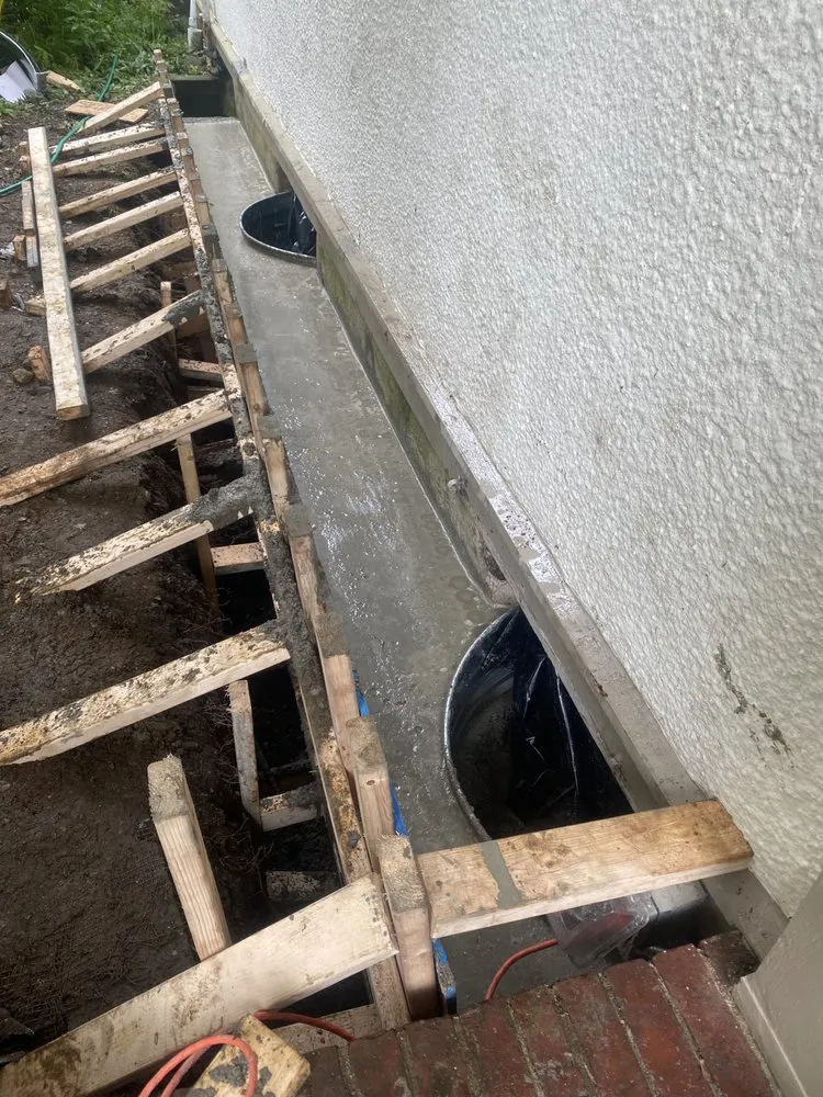 Slide of Mass-wide masonry and waterproofing