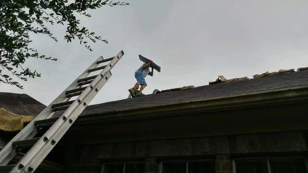 Slide of Mast Roofing & Construction